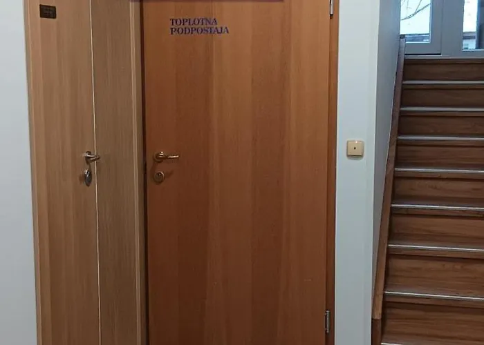 Apartma Rimljanka Lägenhet *